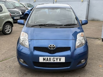 Used Toyota Yaris 2011 for sale - 76454543: Photo