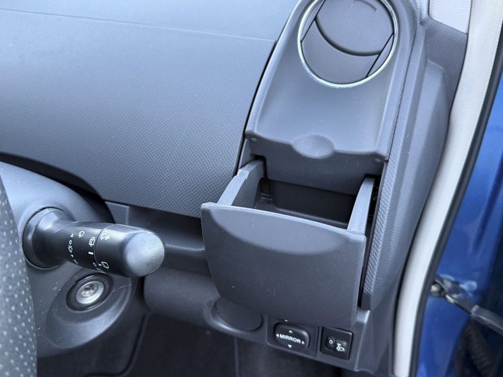 Used Toyota Yaris 2011 for sale - 76454543: Photo 42