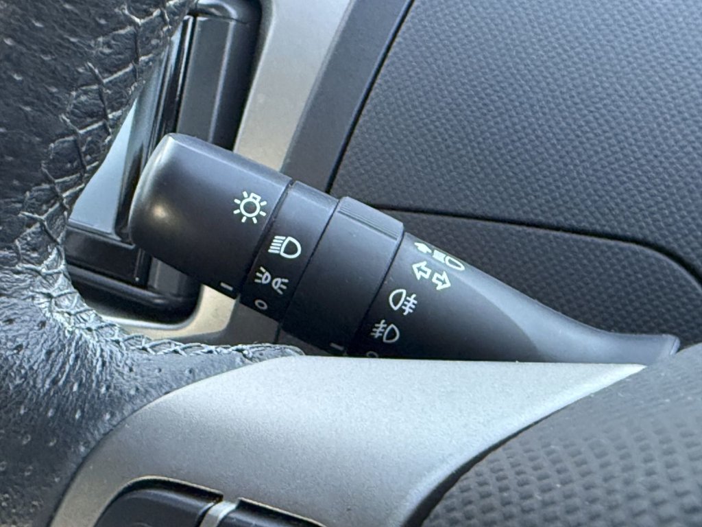 Used Toyota Yaris 2011 for sale - 76454543: Photo 44