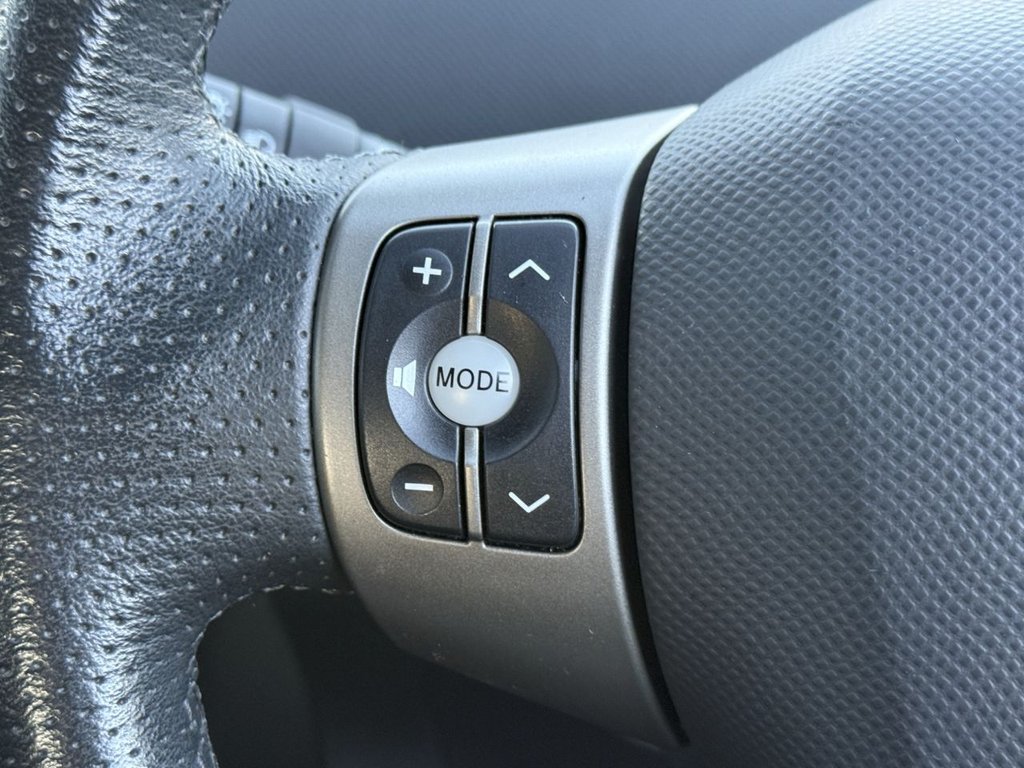 Used Toyota Yaris 2011 for sale - 76454543: Photo 45