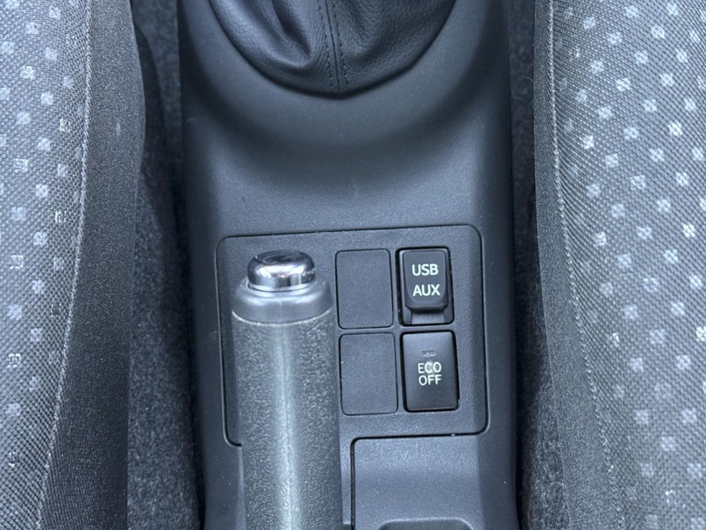 Used Toyota Yaris 2011 for sale - 76454543: Photo 47