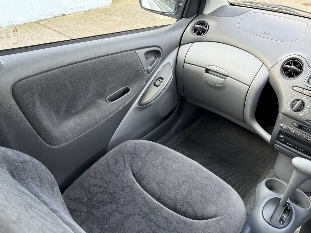 Used Toyota Yaris 2003 for sale - 77084794: Photo 23