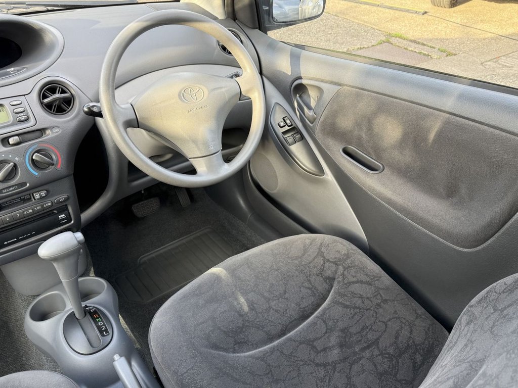 Used Toyota Yaris 2003 for sale - 77084794: Photo 24