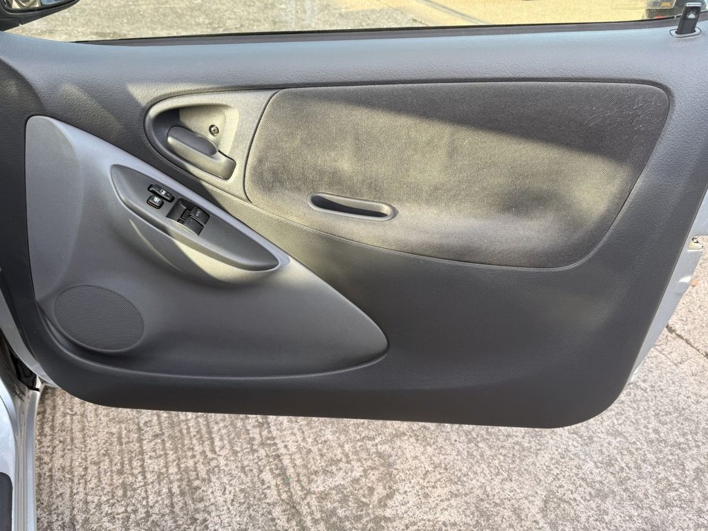 Used Toyota Yaris 2003 for sale - 77084794: Photo 32