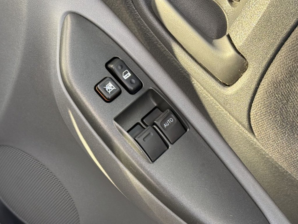 Used Toyota Yaris 2003 for sale - 77084794: Photo 36