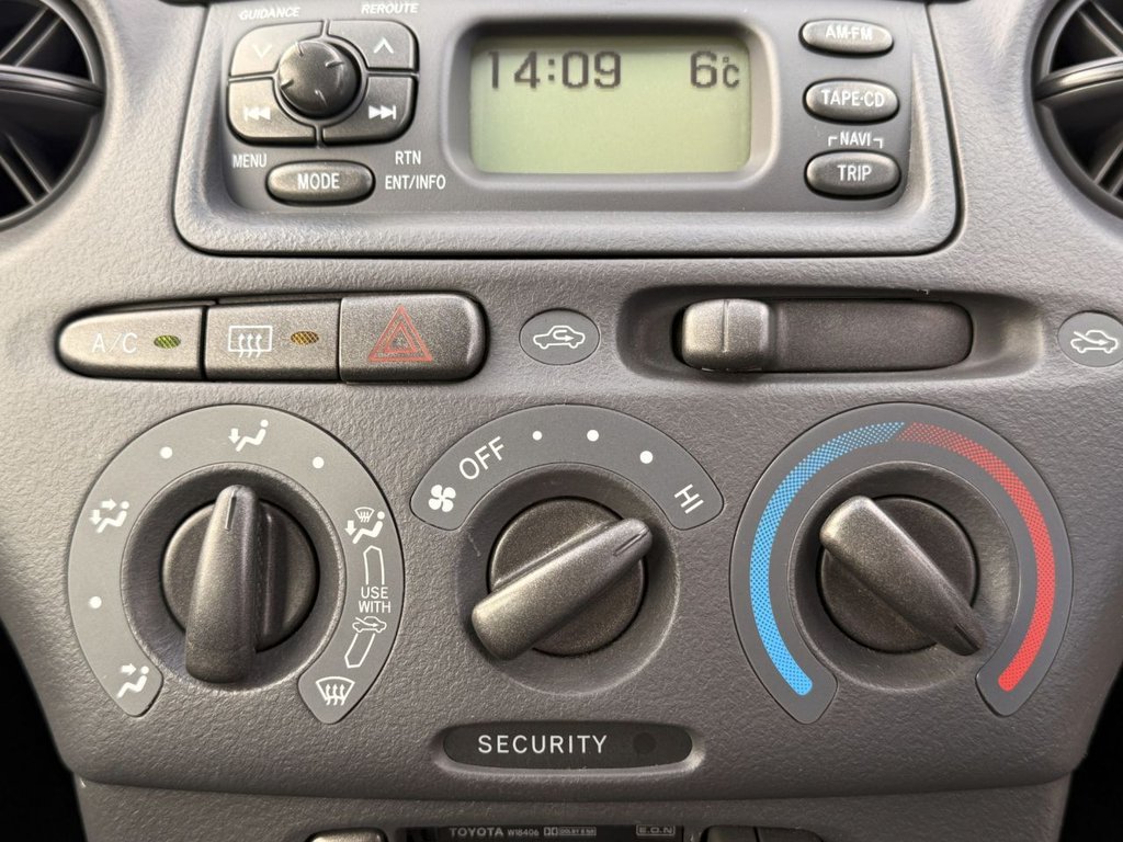 Used Toyota Yaris 2003 for sale - 77084794: Photo 42