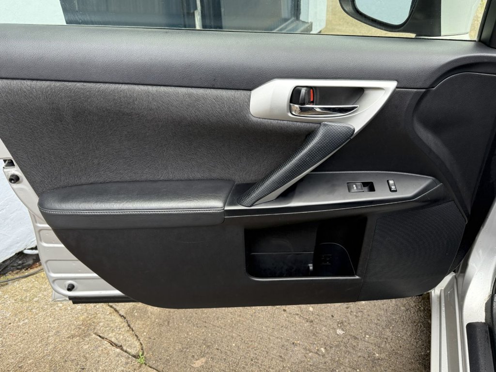 Used Lexus CT 2011 for sale - 76665726: Photo 29