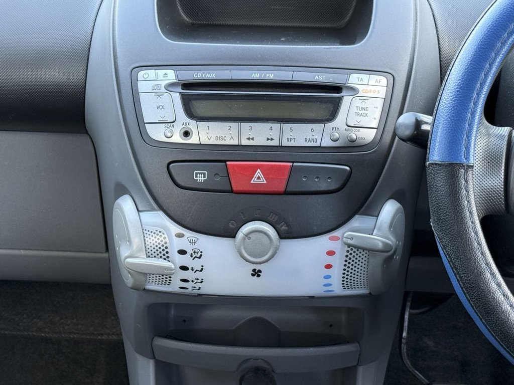 Used Peugeot 107 2011 for sale - 76287162: Photo 15