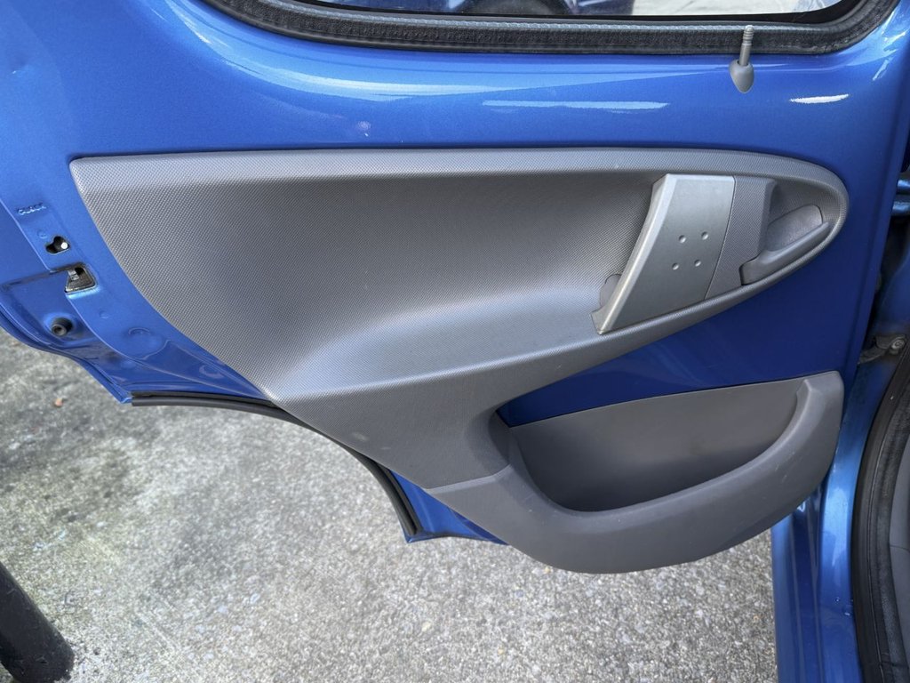 Used Peugeot 107 2011 for sale - 76287162: Photo 35