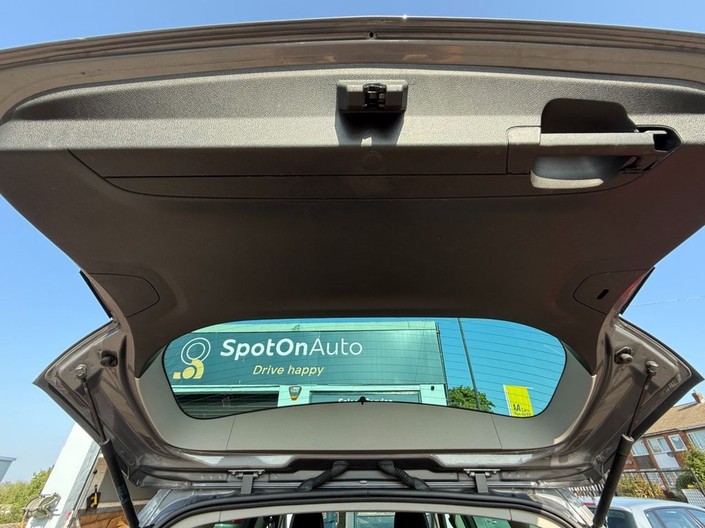 Used Vauxhall Zafira Tourer 2015 for sale - 76287163: Photo 38