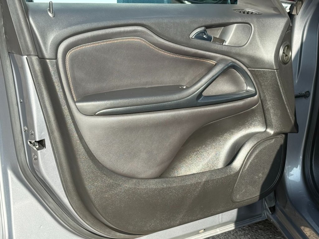 Used Vauxhall Zafira Tourer 2015 for sale - 76287163: Photo 40