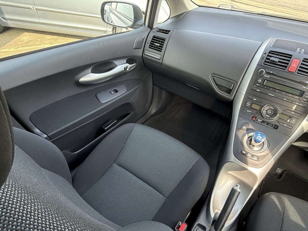 Used Toyota Auris 2011 for sale - 77976584: Photo 15