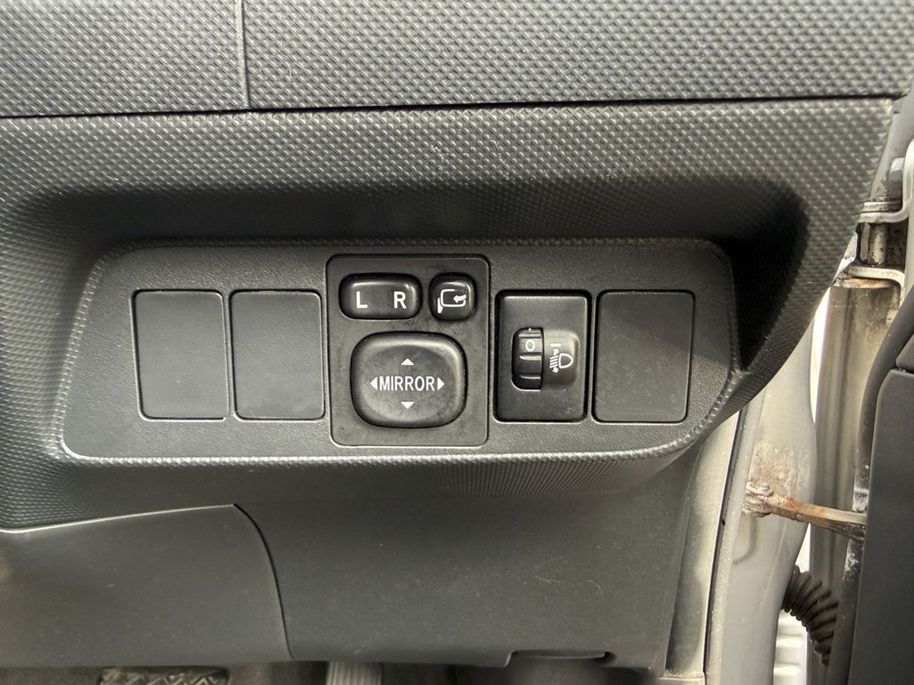 Used Toyota Auris 2011 for sale - 77976584: Photo 27