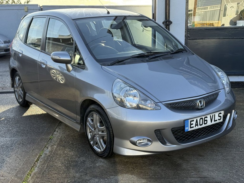 Used Honda Jazz 2006 for sale - 76941651: Photo 2