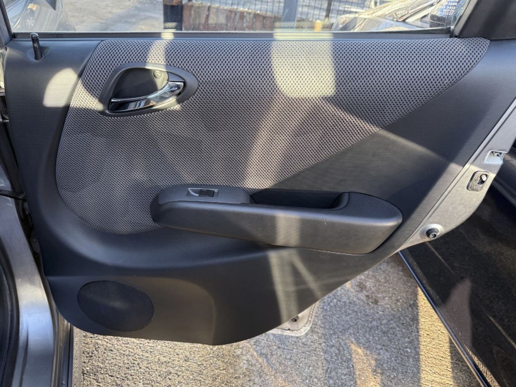 Used Honda Jazz 2006 for sale - 76941651: Photo 37