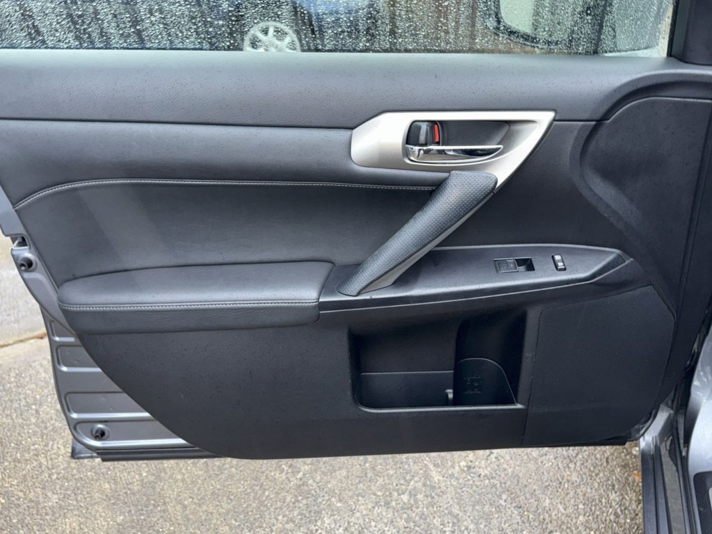 Used Lexus CT 2014 for sale - 76665658: Photo 32