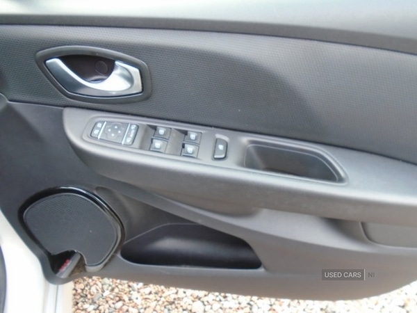 Used Renault Clio 2019 for sale - 78020911: Photo 5