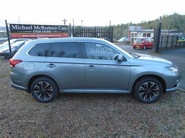 Used Mitsubishi Outlander 2016 for sale - 76743689: Photo 2