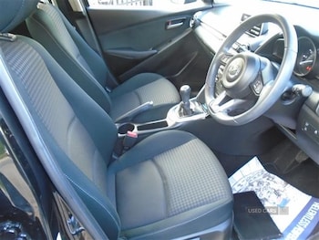 Used Mazda Mazda2 2017 for sale - 76240737: Photo 4
