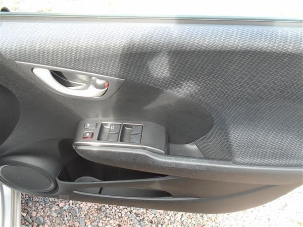 Used Honda Jazz 2011 for sale - 75942119: Photo 16