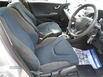Used Honda Jazz 2011 for sale - 75942119: Photo 4