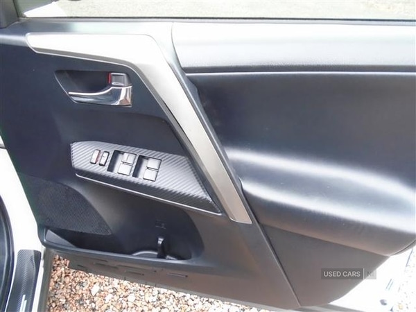 Used Toyota RAV4 2013 for sale - 76500239: Photo 5