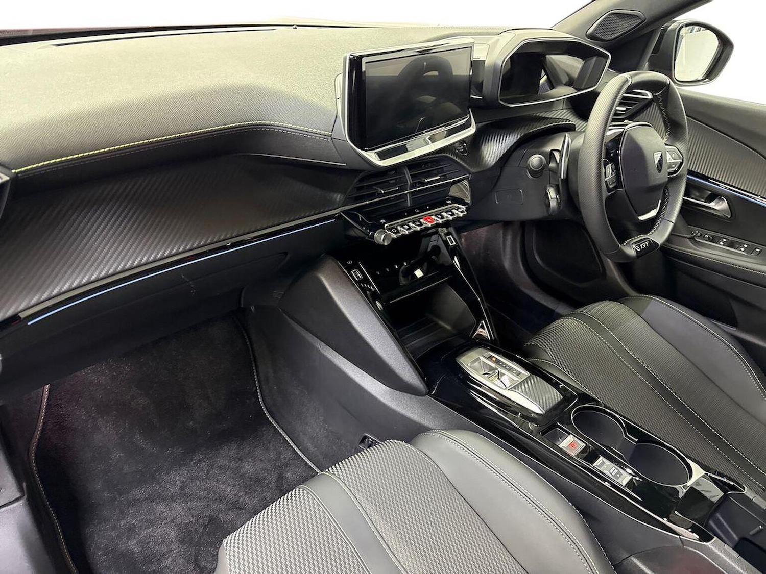 Used Peugeot 2008 2025 for sale - 78193816: Photo 9