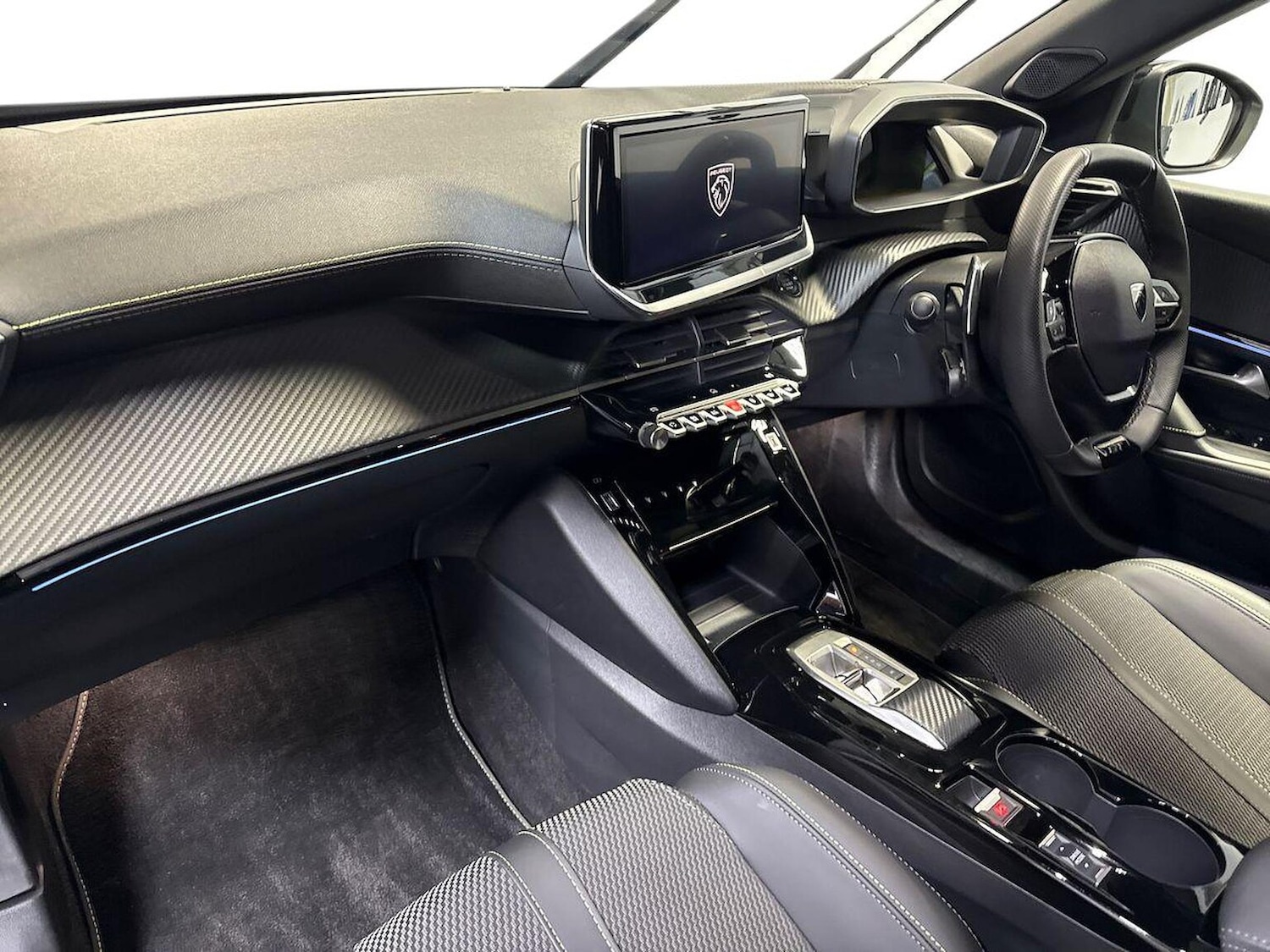 Used Peugeot 2008 2025 for sale - 77008239: Photo 7