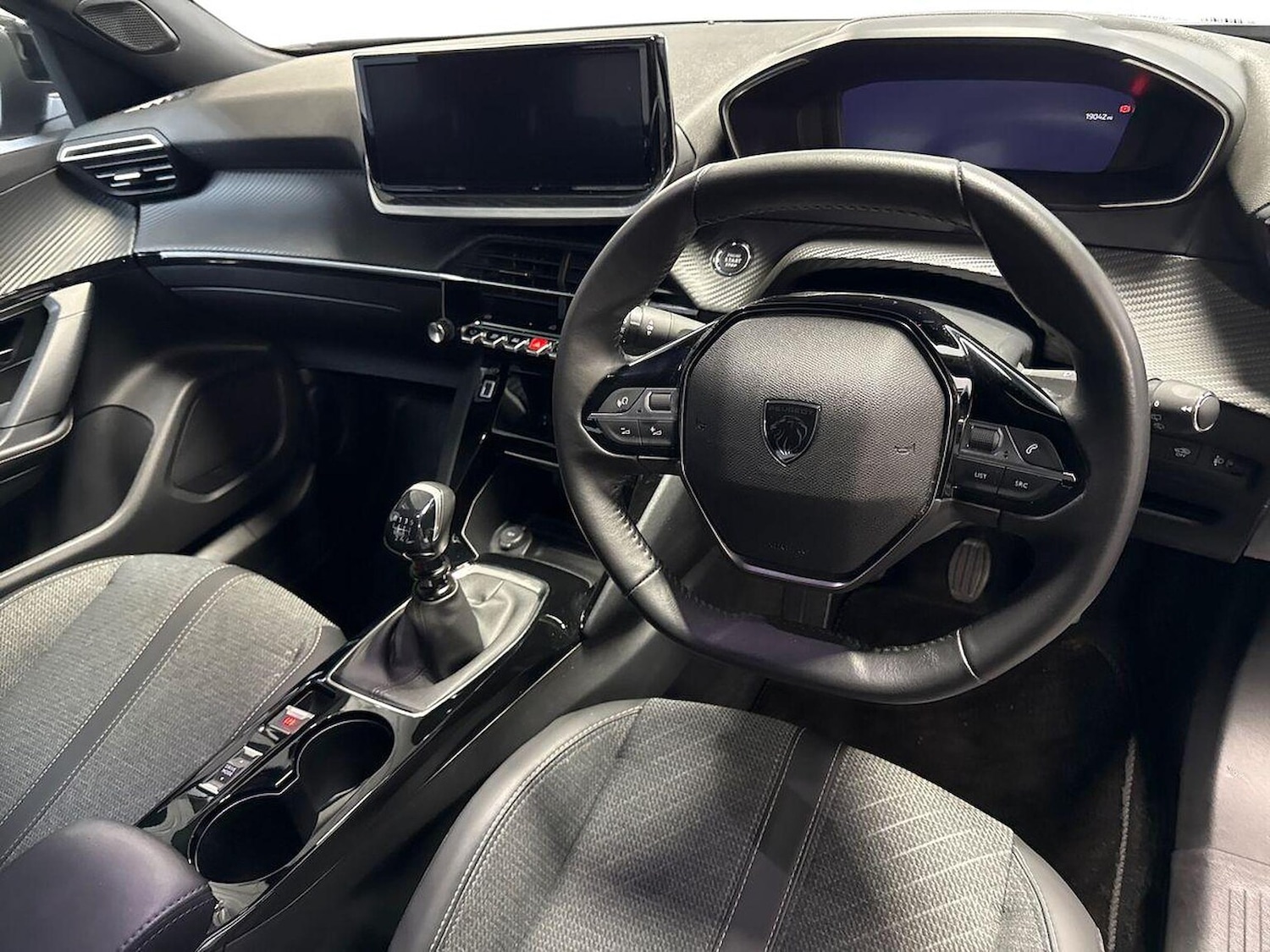 Used Peugeot 2008 2024 for sale - 76979896: Photo 15