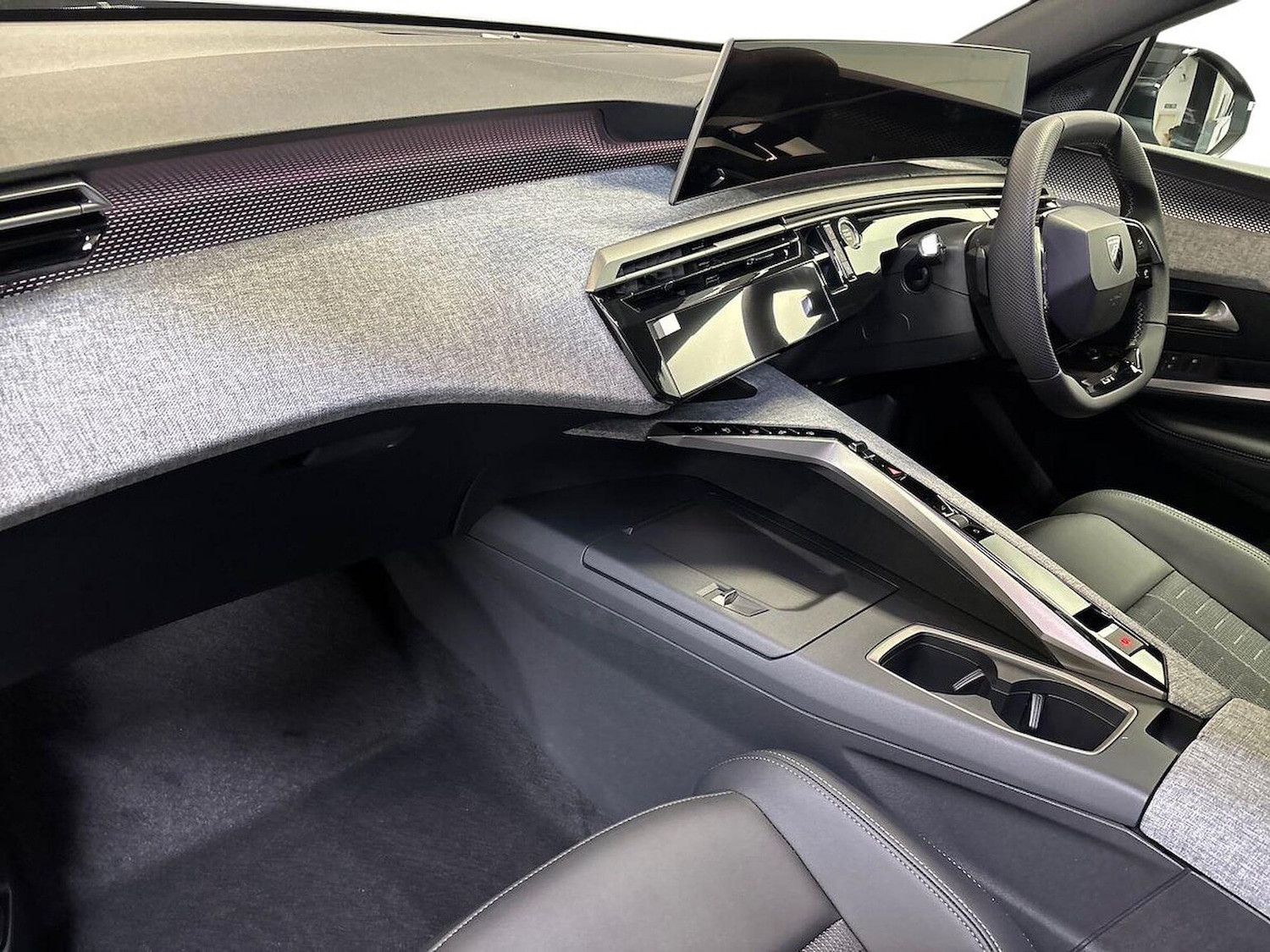 Used Peugeot 3008 2024 for sale - 76510717: Photo 7