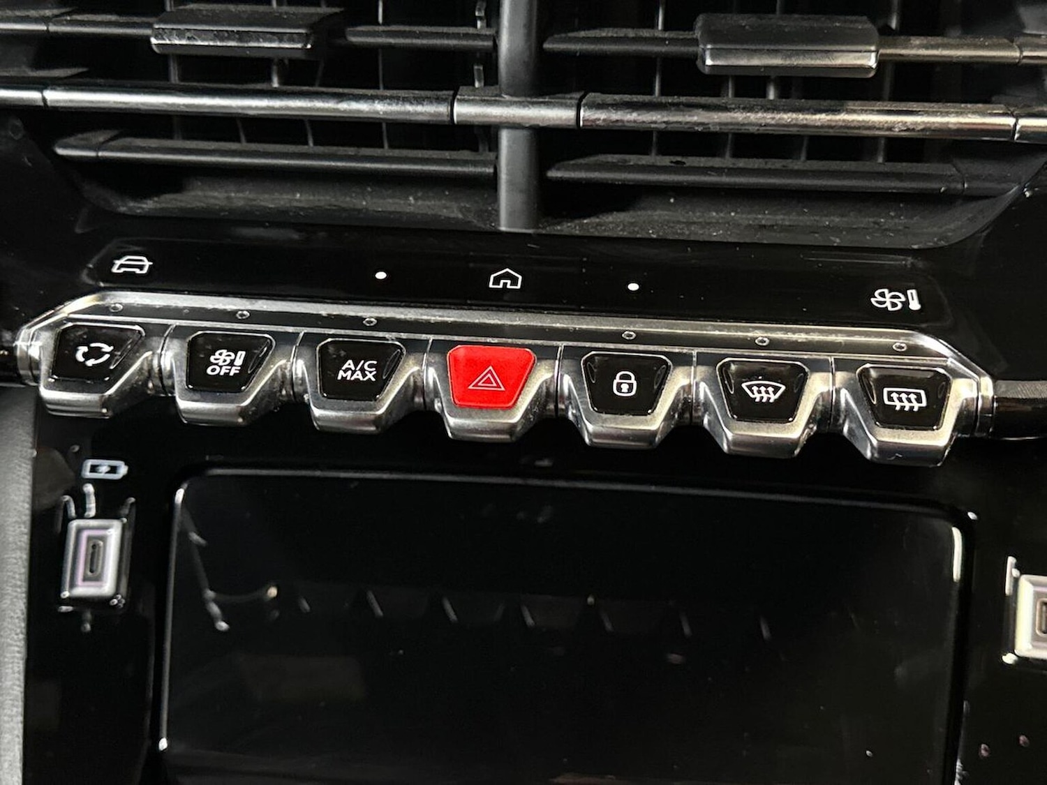 Used Peugeot 2008 2024 for sale - 76655917: Photo 22