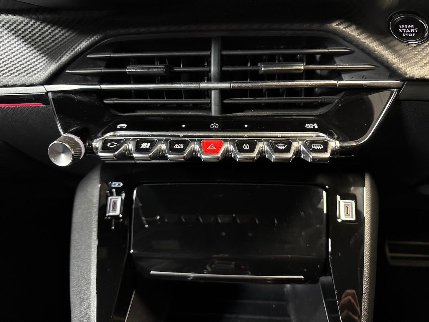 Used Peugeot 2008 2024 for sale - 76655917: Photo 23