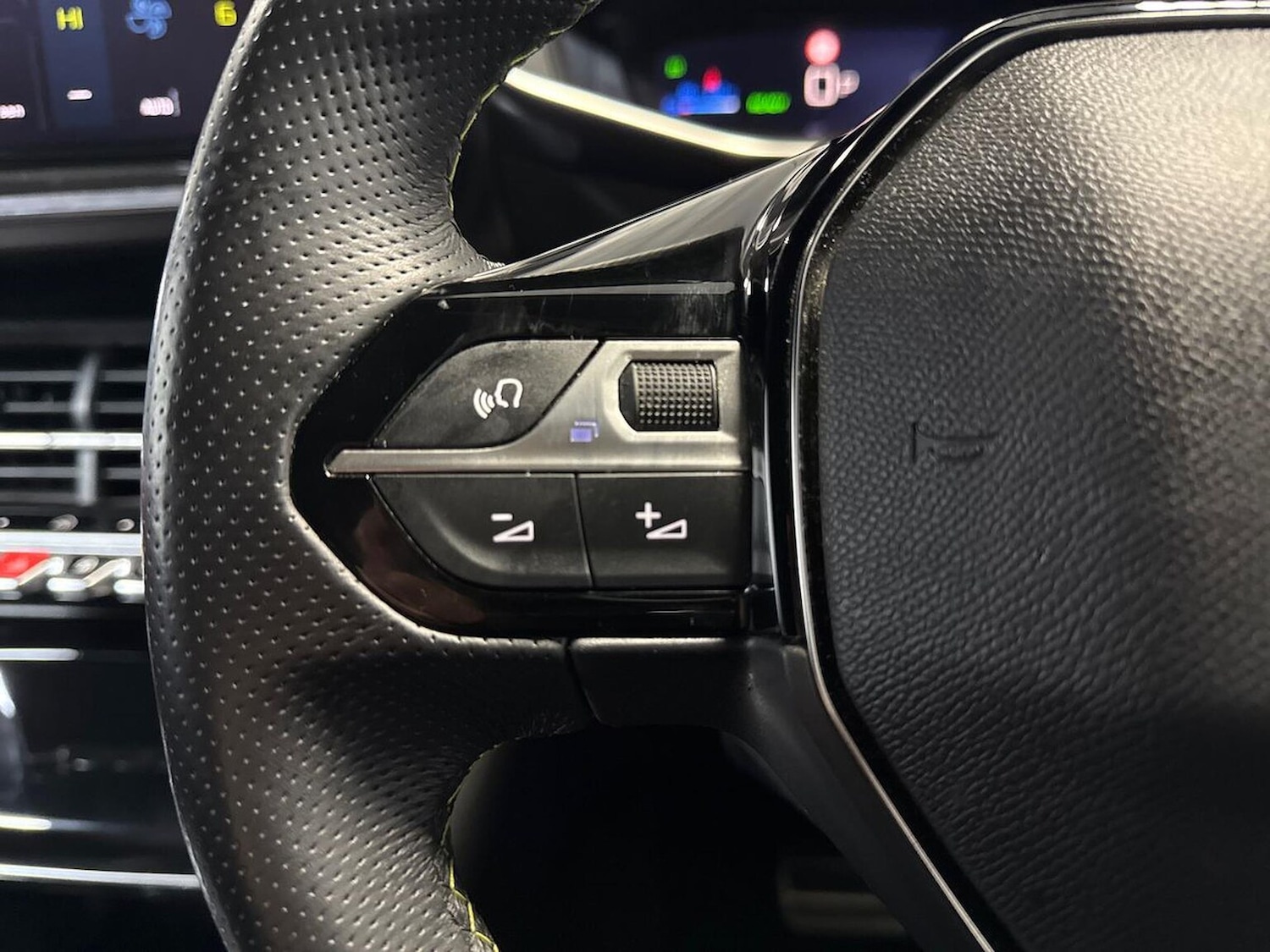 Used Peugeot 2008 2024 for sale - 76655917: Photo 24