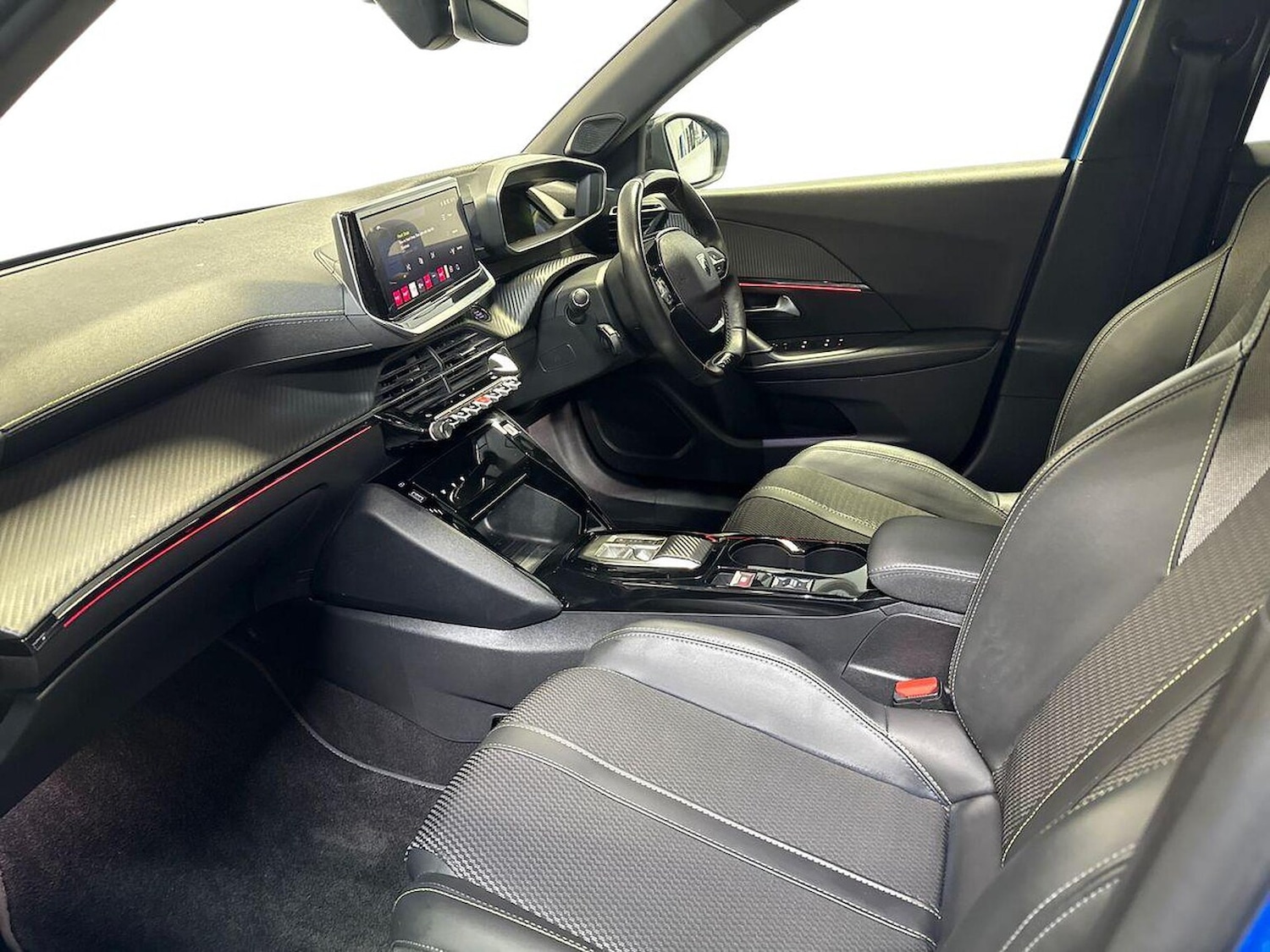 Used Peugeot 2008 2024 for sale - 76655917: Photo 7