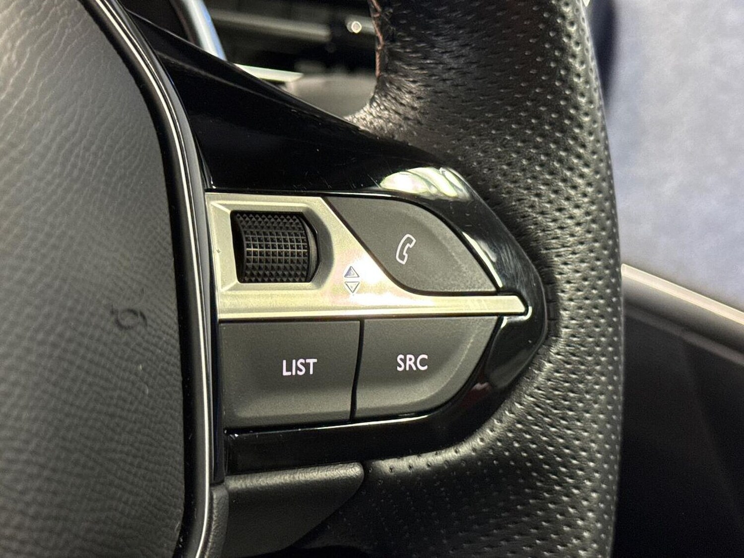 Used Peugeot 3008 2023 for sale - 76076437: Photo 24