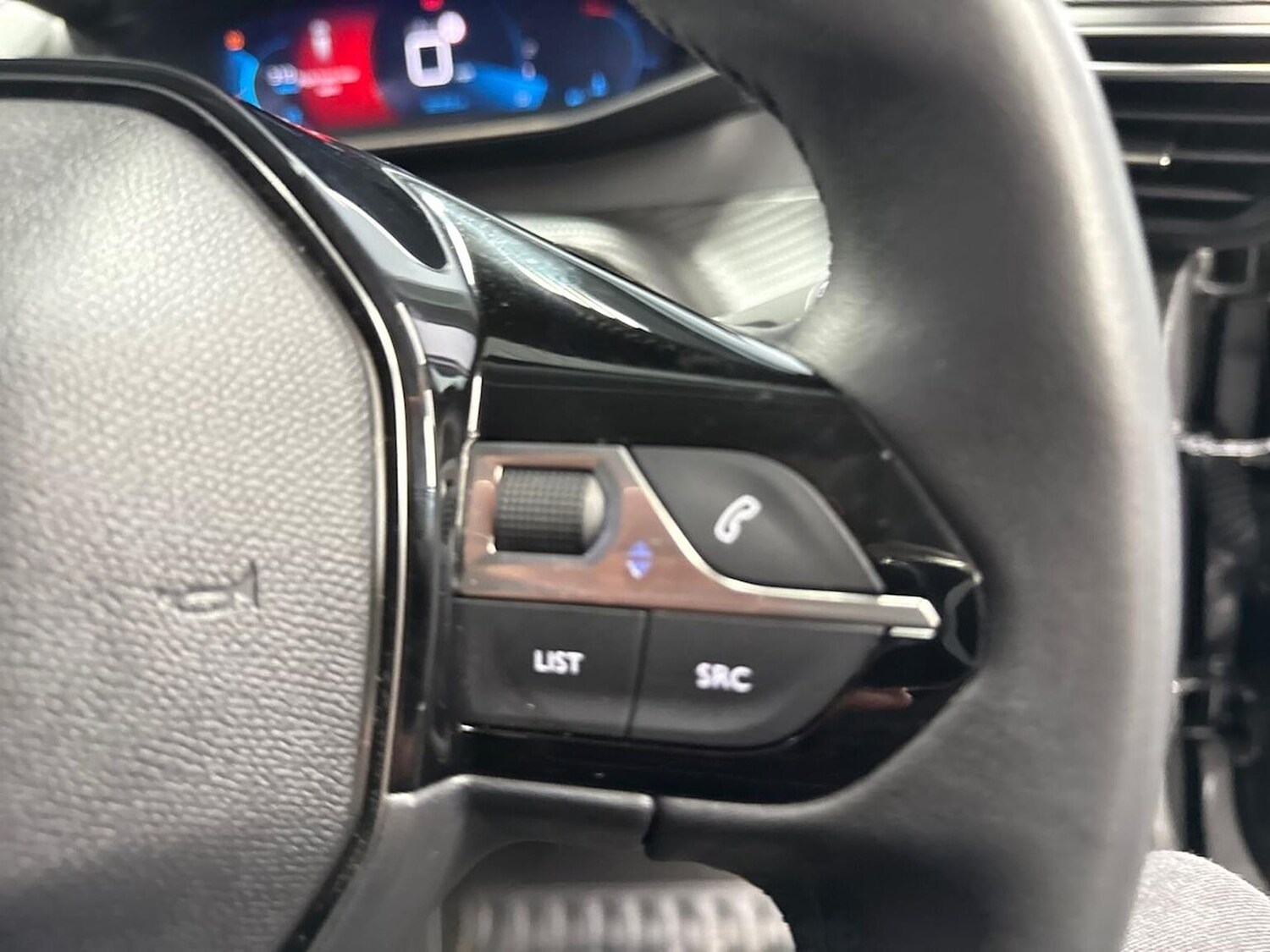 Used Peugeot 2008 2022 for sale - 76396915: Photo 25