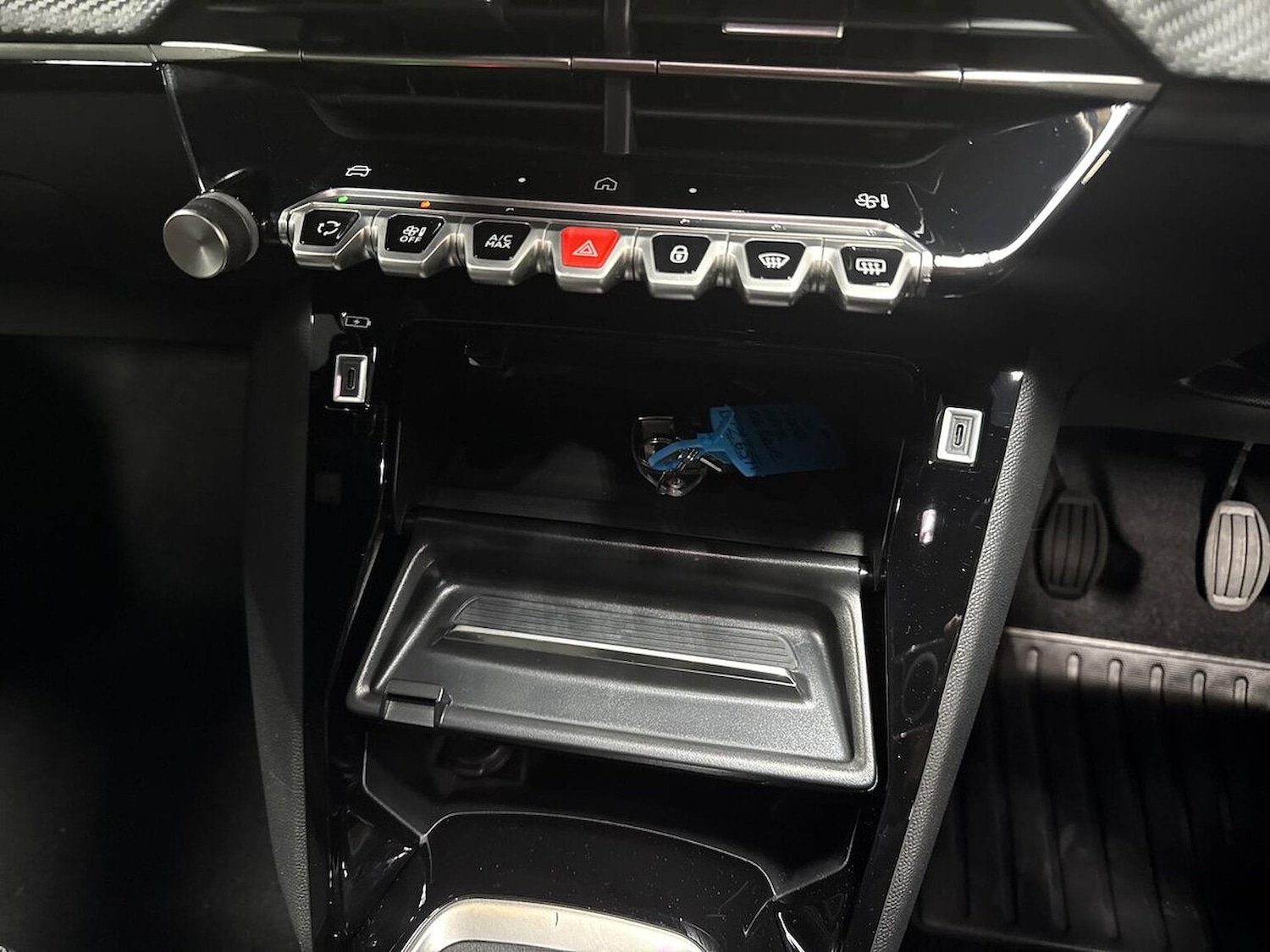 Used Peugeot 2008 2025 for sale - 76911236: Photo 12