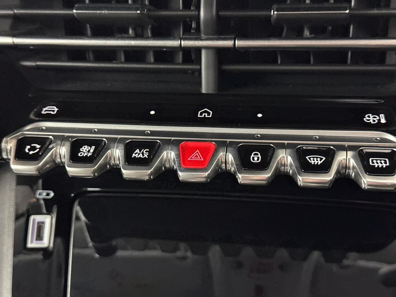 Used Peugeot 208 2025 for sale - 78193928: Photo 24