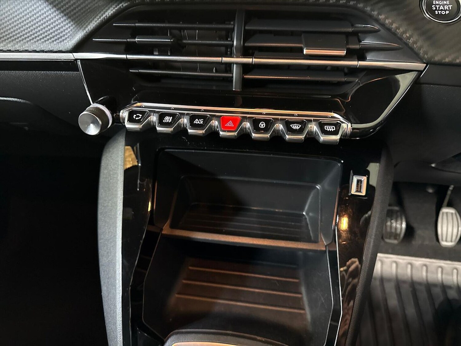 Used Peugeot 2008 2023 for sale - 78193885: Photo 14