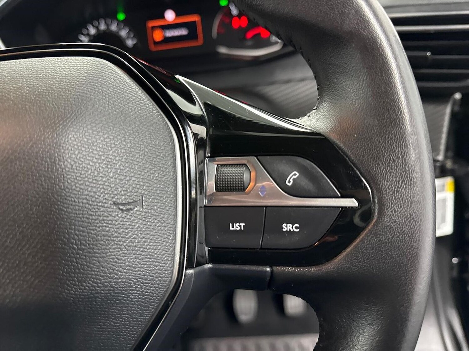 Used Peugeot 2008 2023 for sale - 78193885: Photo 27