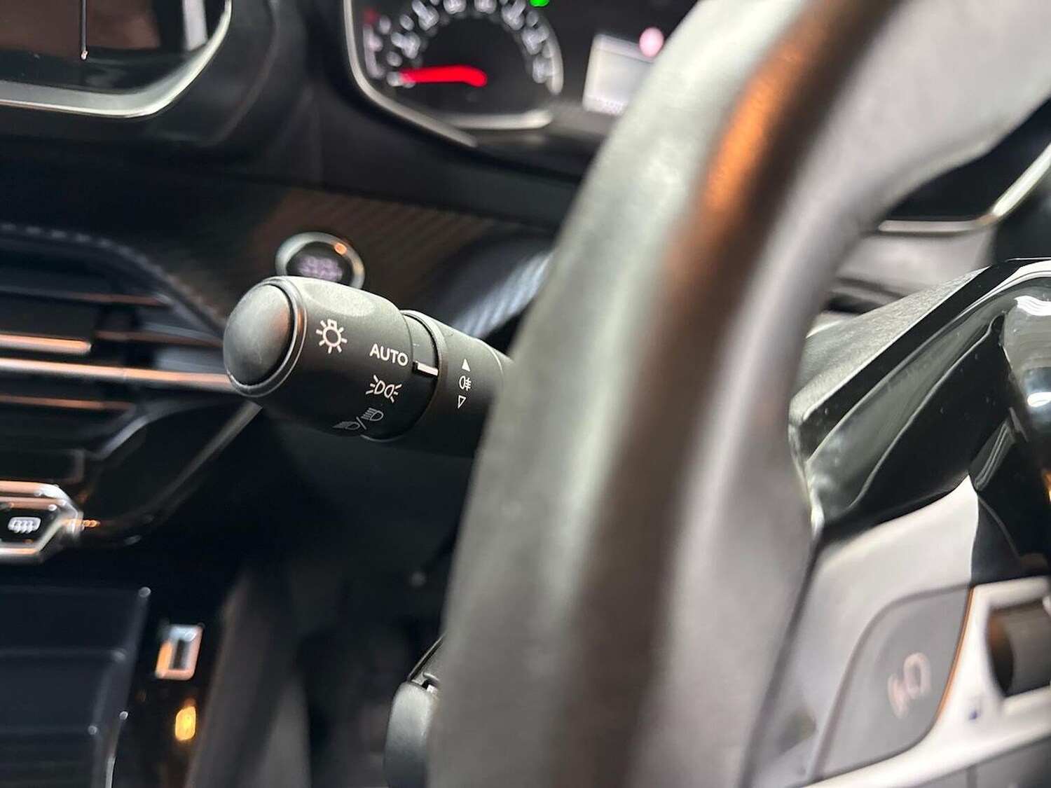 Used Peugeot 2008 2023 for sale - 78193885: Photo 28