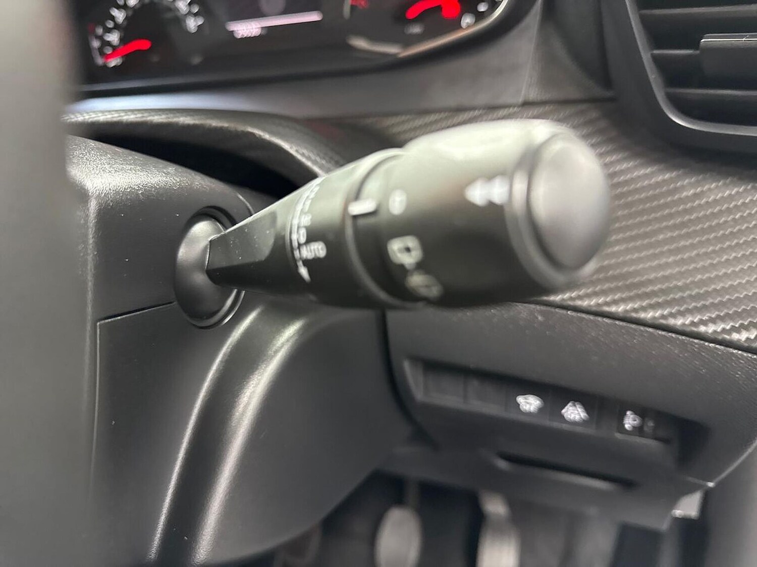 Used Peugeot 2008 2023 for sale - 78193885: Photo 29