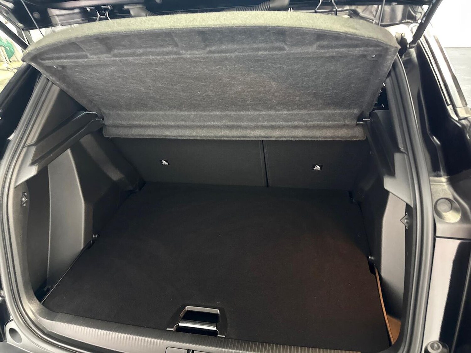 Used Peugeot 2008 2022 for sale - 76785183: Photo 17