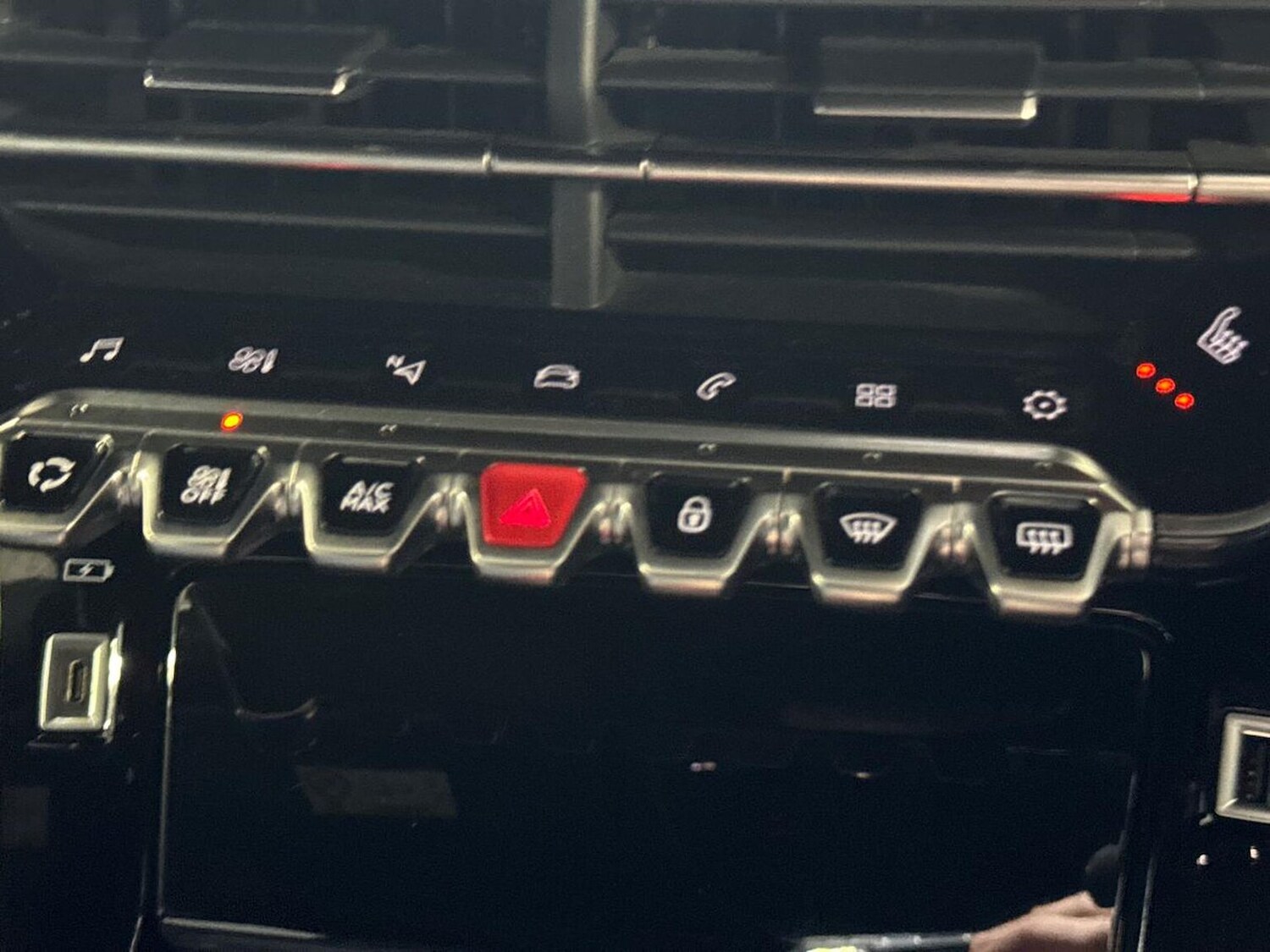 Used Peugeot 2008 2022 for sale - 76785183: Photo 22