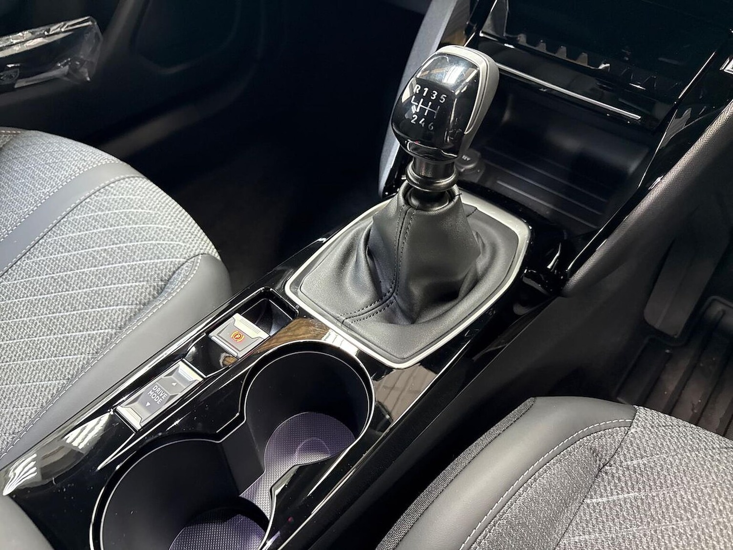 Used Peugeot 2008 2026 for sale - 78039277: Photo 13