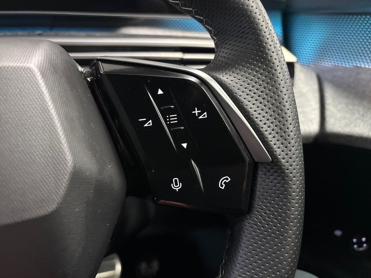 Used Peugeot 3008 2024 for sale - 76699437: Photo 24