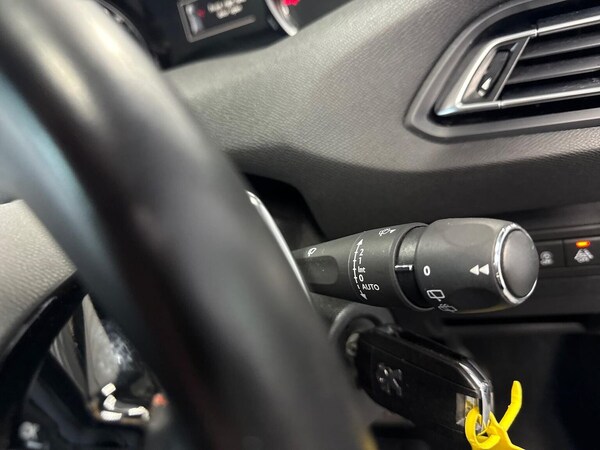 Used Peugeot 308 2020 for sale - 76253657: Photo 27