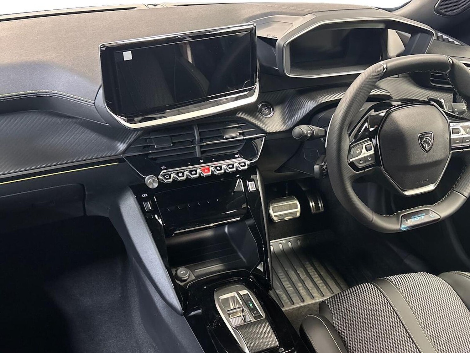 Used Peugeot 2008 2024 for sale - 76830707: Photo 7