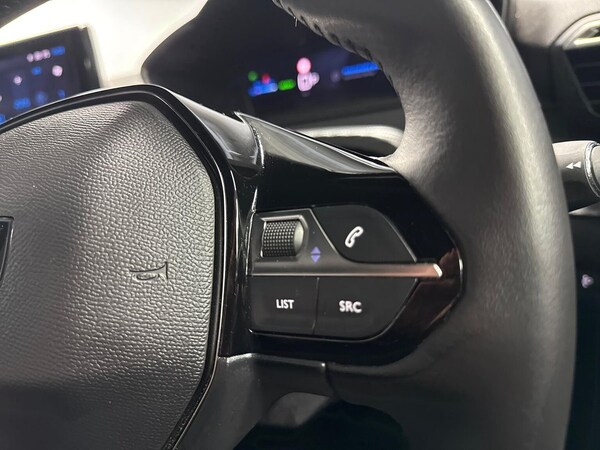 Used Peugeot 2008 2024 for sale - 76159511: Photo 25