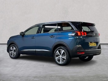 Used Peugeot 5008 2023 for sale - 76911297: Photo